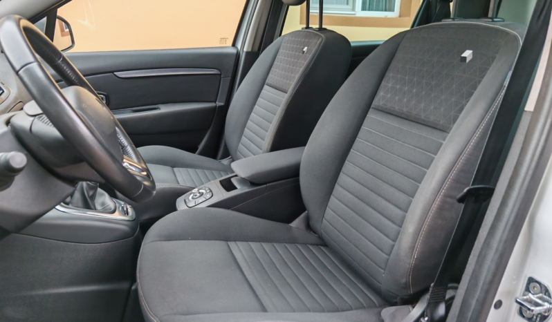 
								Renault Scenic Limited full									