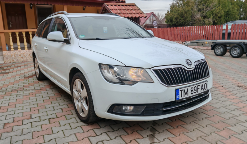 
								Skoda Superb full									