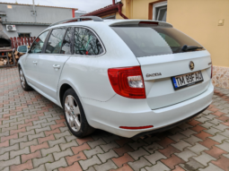
										Skoda Superb full									