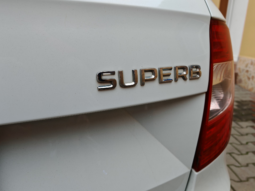
										Skoda Superb full									