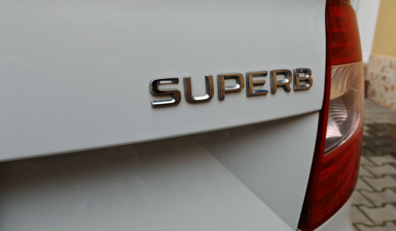 
								Skoda Superb full									