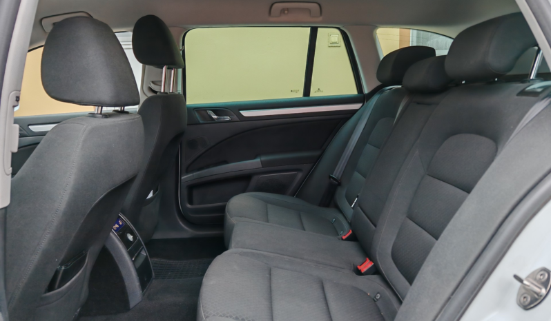 
								Skoda Superb full									