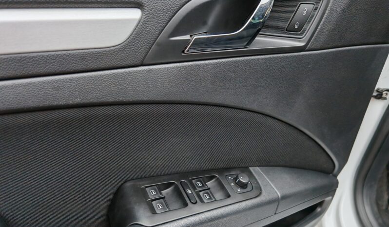 
								Skoda Superb full									