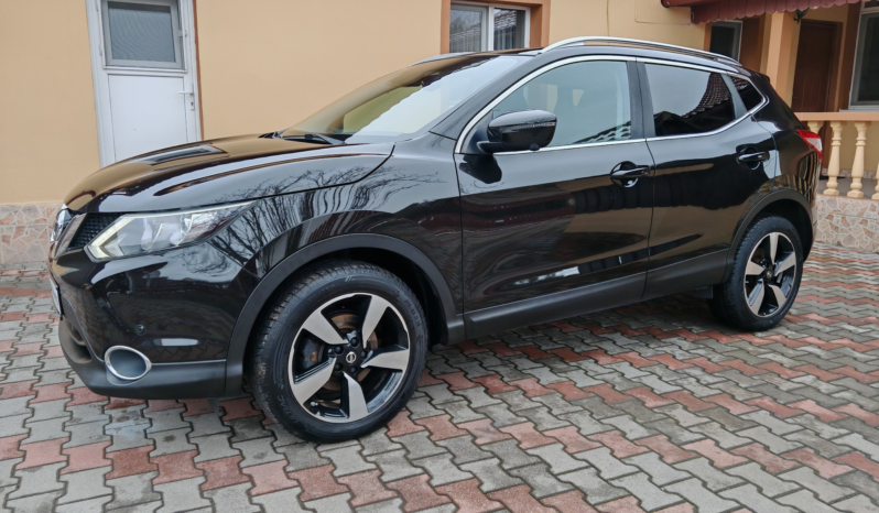 
								Nissan Qashqai Tekna full									