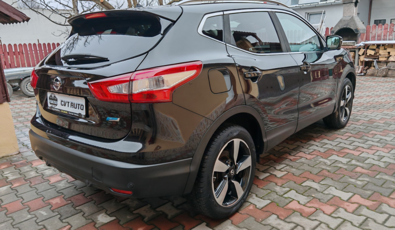 
								Nissan Qashqai Tekna full									