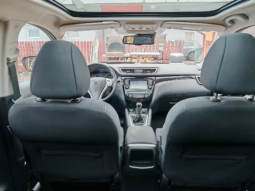 
										Nissan Qashqai Tekna full									