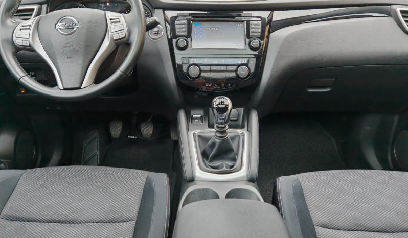
								Nissan Qashqai Tekna full									