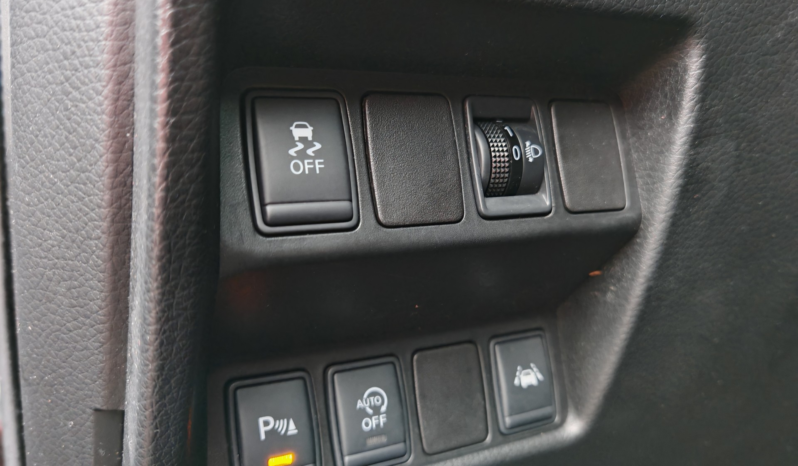 
								Nissan Qashqai Tekna full									