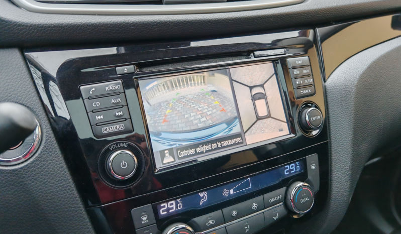 
								Nissan Qashqai Tekna full									