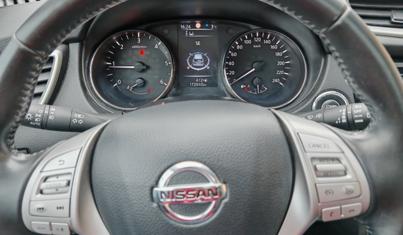 
								Nissan Qashqai Tekna full									