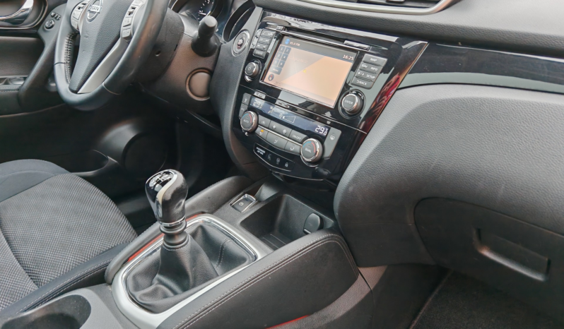 
								Nissan Qashqai Tekna full									
