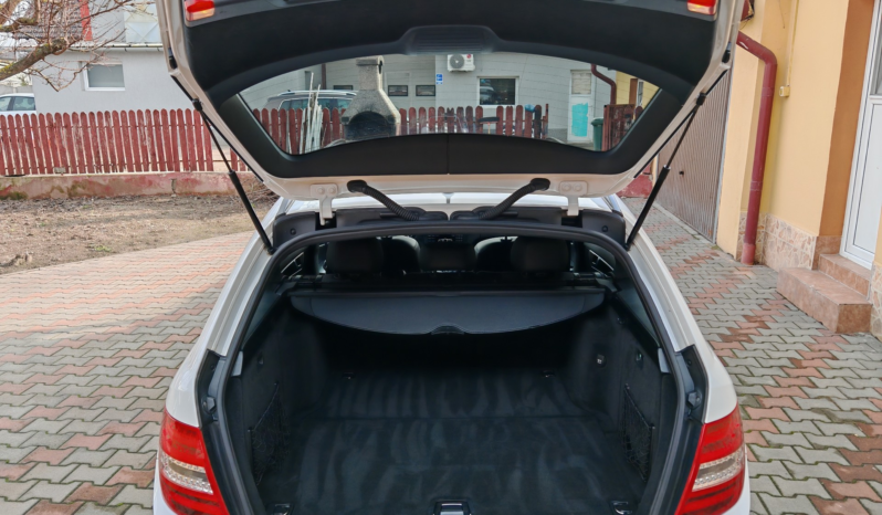 
								Mercedes C-Klasse C220 CDI Avantgarde full									