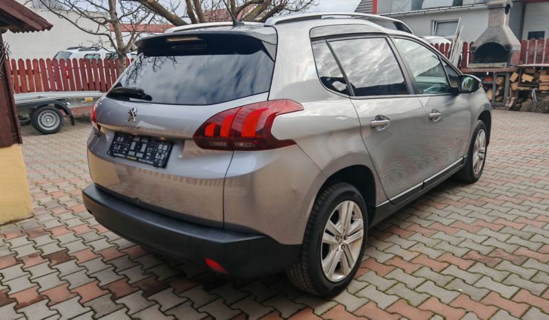 
								Peugeot 2008 1.2 PureTech Allure full									