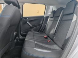 
										Peugeot 2008 1.2 PureTech Allure full									