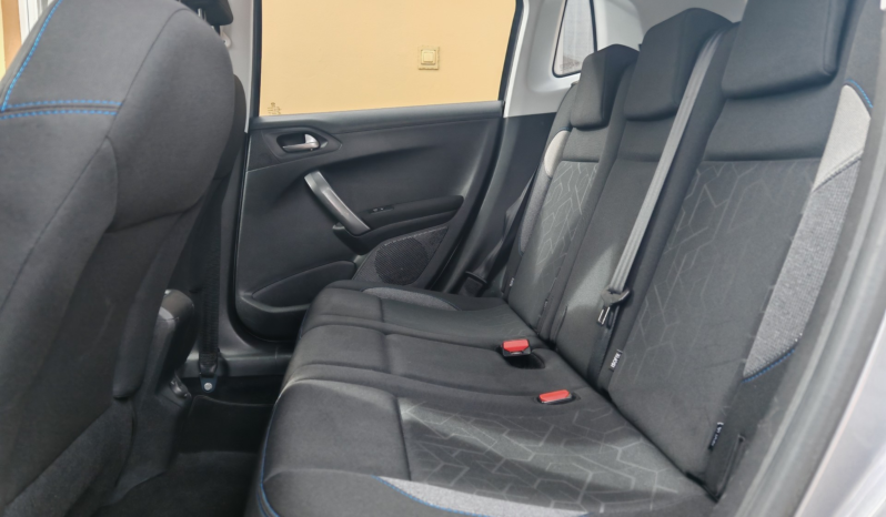 
								Peugeot 2008 1.2 PureTech Allure full									