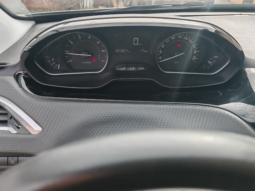 
										Peugeot 2008 1.2 PureTech Allure full									