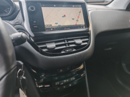 
										Peugeot 2008 1.2 PureTech Allure full									