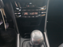 
										Peugeot 2008 1.2 PureTech Allure full									