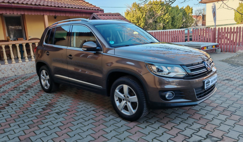 
								Volkswagen Tiguan 2.0 TDI Sport & Style 4Motion full									
