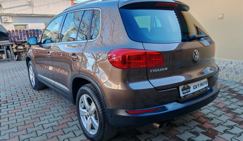 
								Volkswagen Tiguan 2.0 TDI Sport & Style 4Motion full									