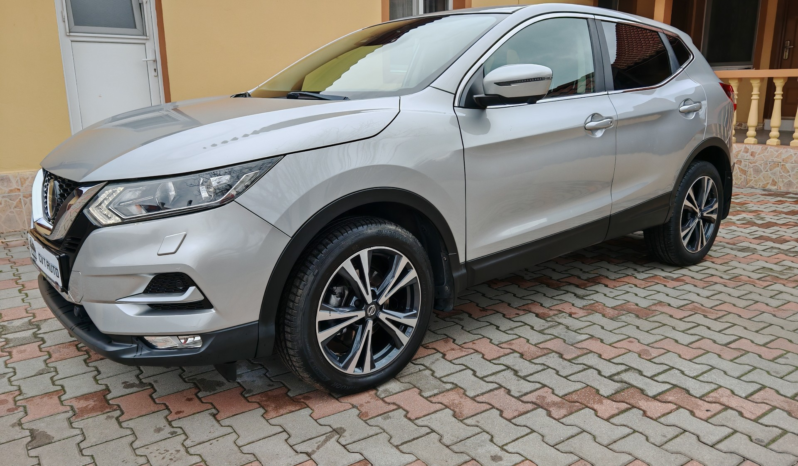 
								Nissan Qashqai N-Conecta full									