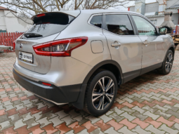 
										Nissan Qashqai N-Conecta full									