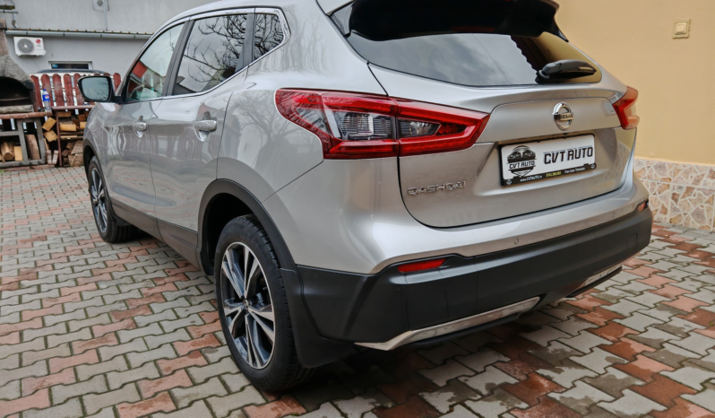 
								Nissan Qashqai N-Conecta full									