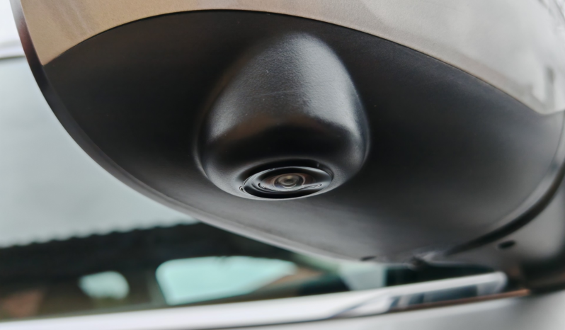 
								Nissan Qashqai N-Conecta full									