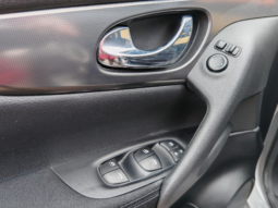 
										Nissan Qashqai N-Conecta full									