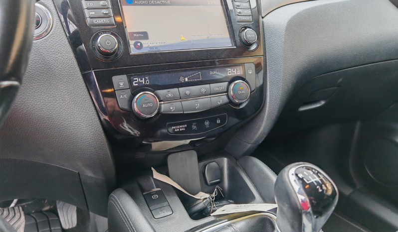 
								Nissan Qashqai N-Conecta full									
