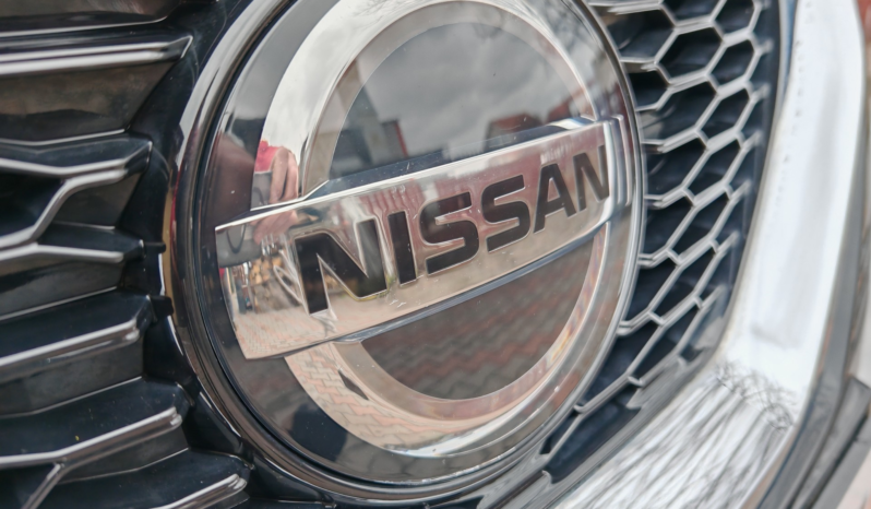 
								Nissan Qashqai N-Conecta full									