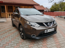 
										Nissan Qashqai N-Conecta full									