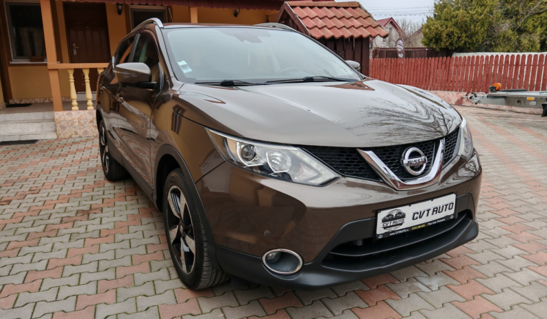 
								Nissan Qashqai N-Conecta full									
