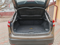 
										Nissan Qashqai N-Conecta full									