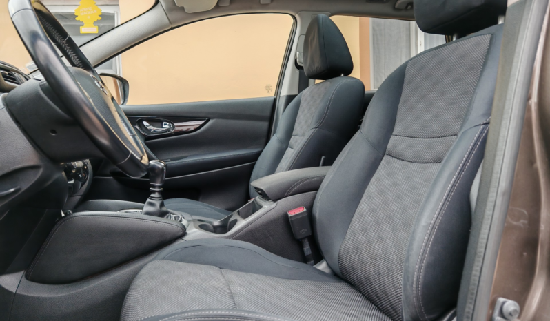 
								Nissan Qashqai N-Conecta full									