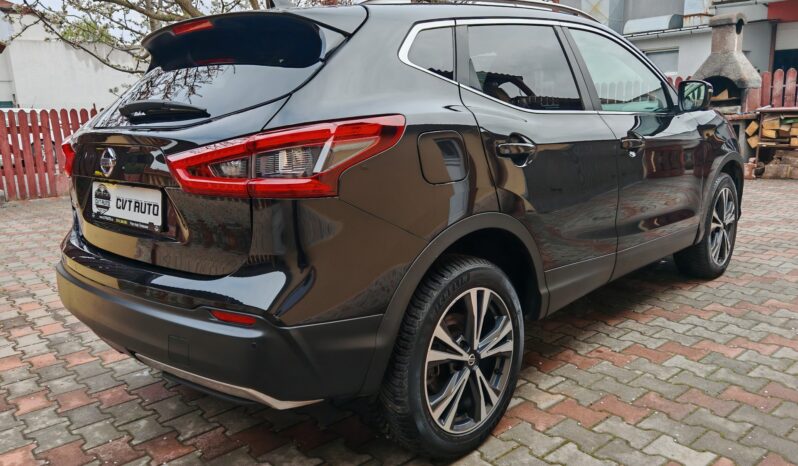 
								Nissan Qashqai 1.2 N-Connecta full									