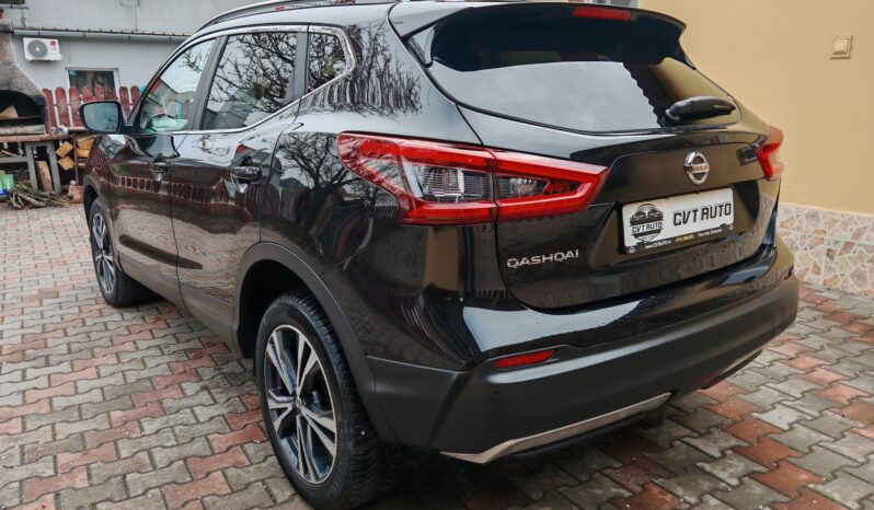 
								Nissan Qashqai 1.2 N-Connecta full									