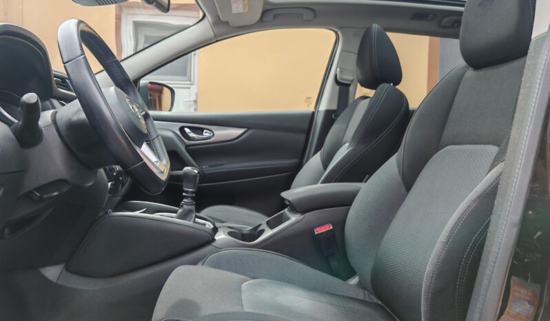
								Nissan Qashqai 1.2 N-Connecta full									