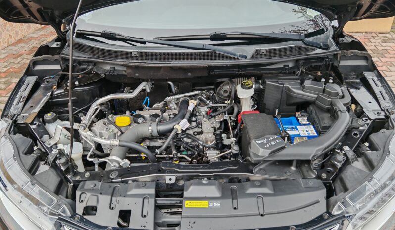 
								Nissan Qashqai 1.2 N-Connecta full									