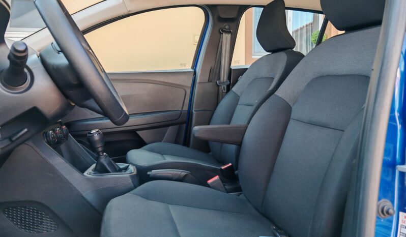 
								Dacia Sandero full									