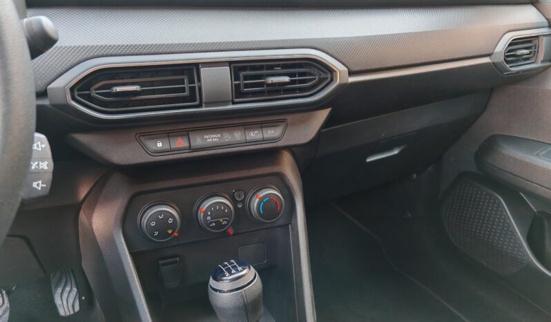 
								Dacia Sandero full									