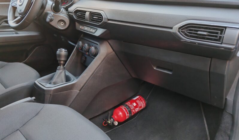 
								Dacia Sandero full									