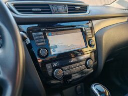 
										Nissan Qashqai N-Conecta full									