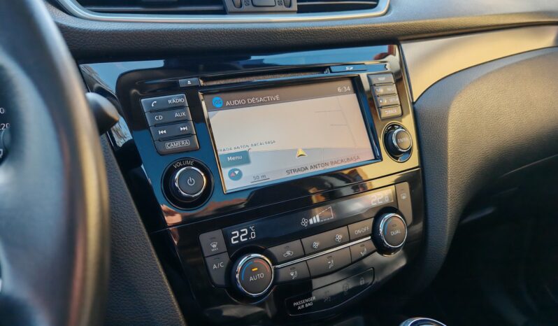 
								Nissan Qashqai N-Conecta full									
