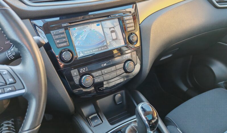 
								Nissan Qashqai N-Conecta full									