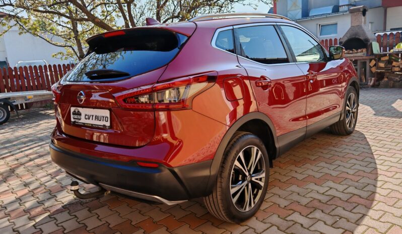 
								Nissan Qashqai N-Conecta full									