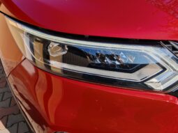 
										Nissan Qashqai N-Conecta full									