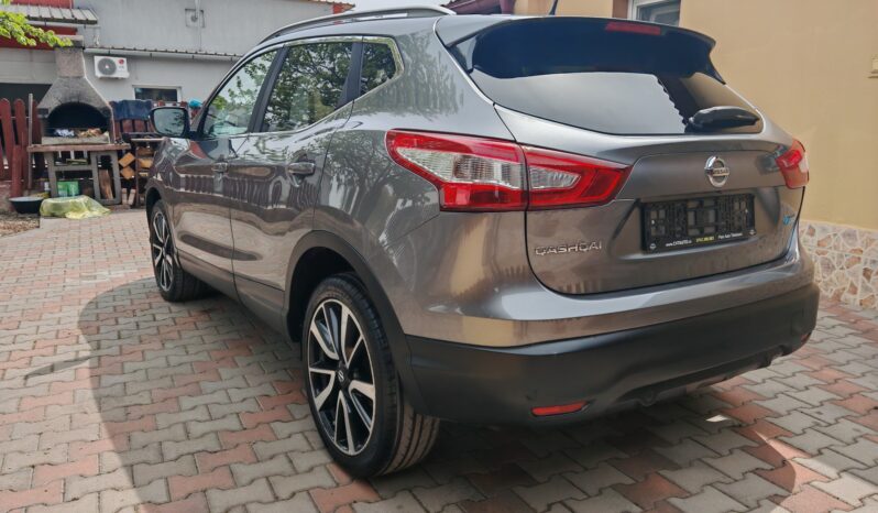 
								Nissan Qashqai 1.5 Turbodiesel Tekna full									
