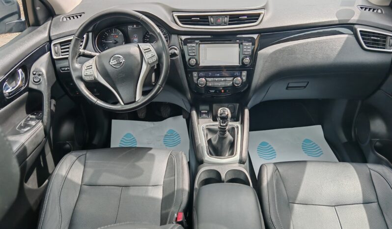 
								Nissan Qashqai 1.5 Turbodiesel Tekna full									