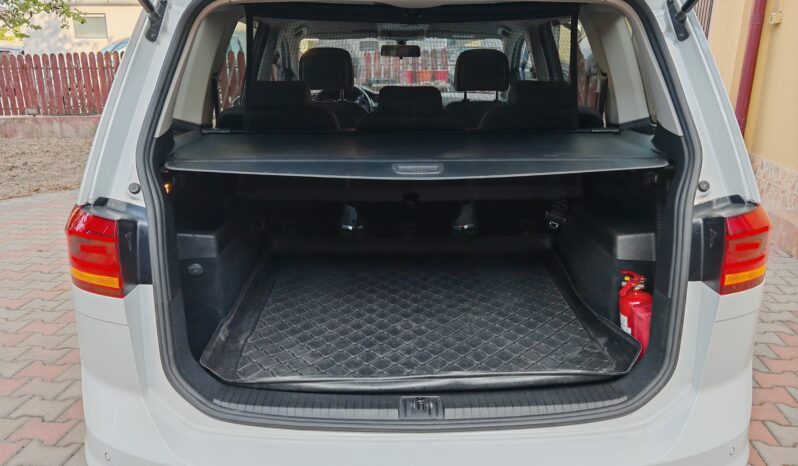 
								VW Touran 2.0 TDI AUTOMAT full									